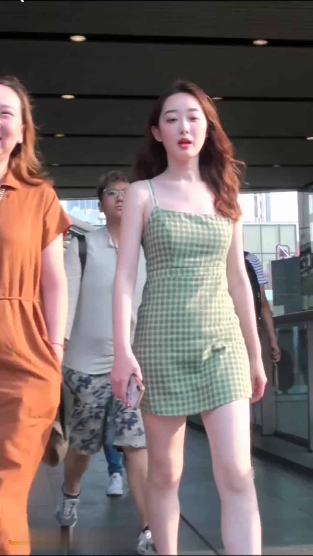 女星蒋梦婕被偷拍裙底视频流出完整版