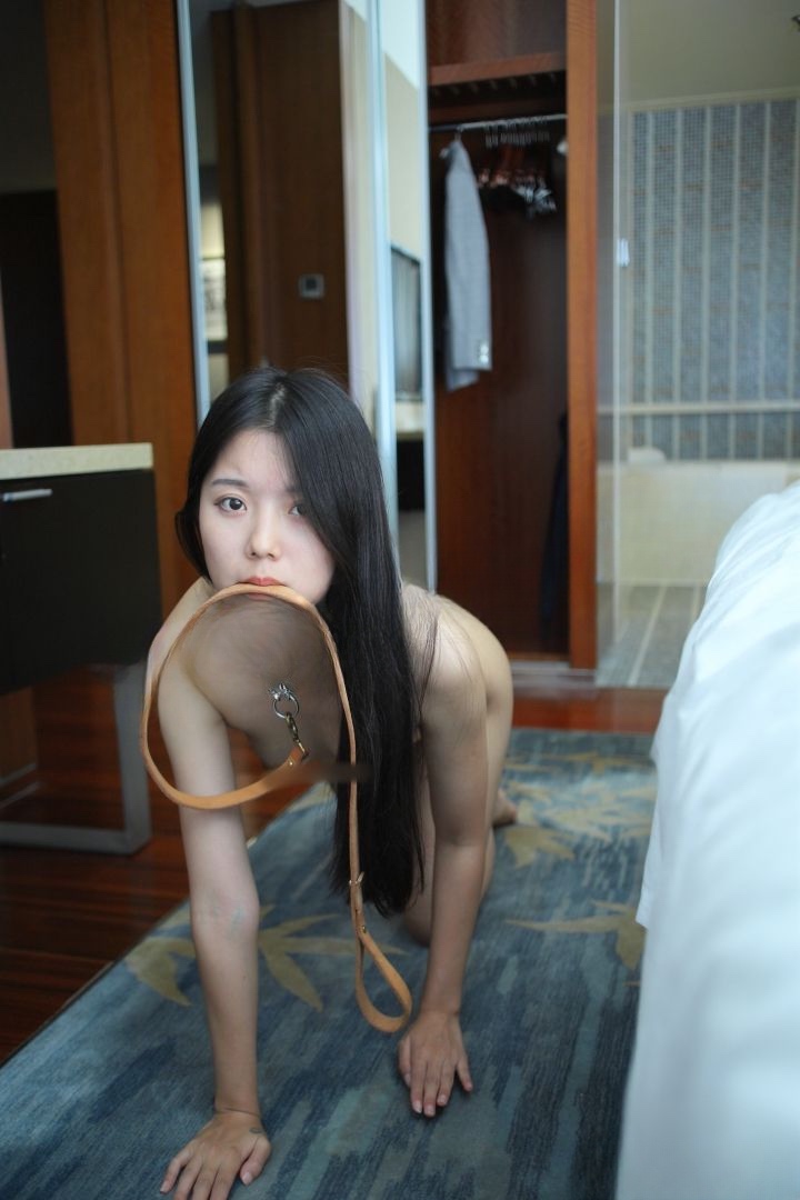 希威社红模甜甜 大尺度私房拍摄无修原图 母狗调教255P/3.12G