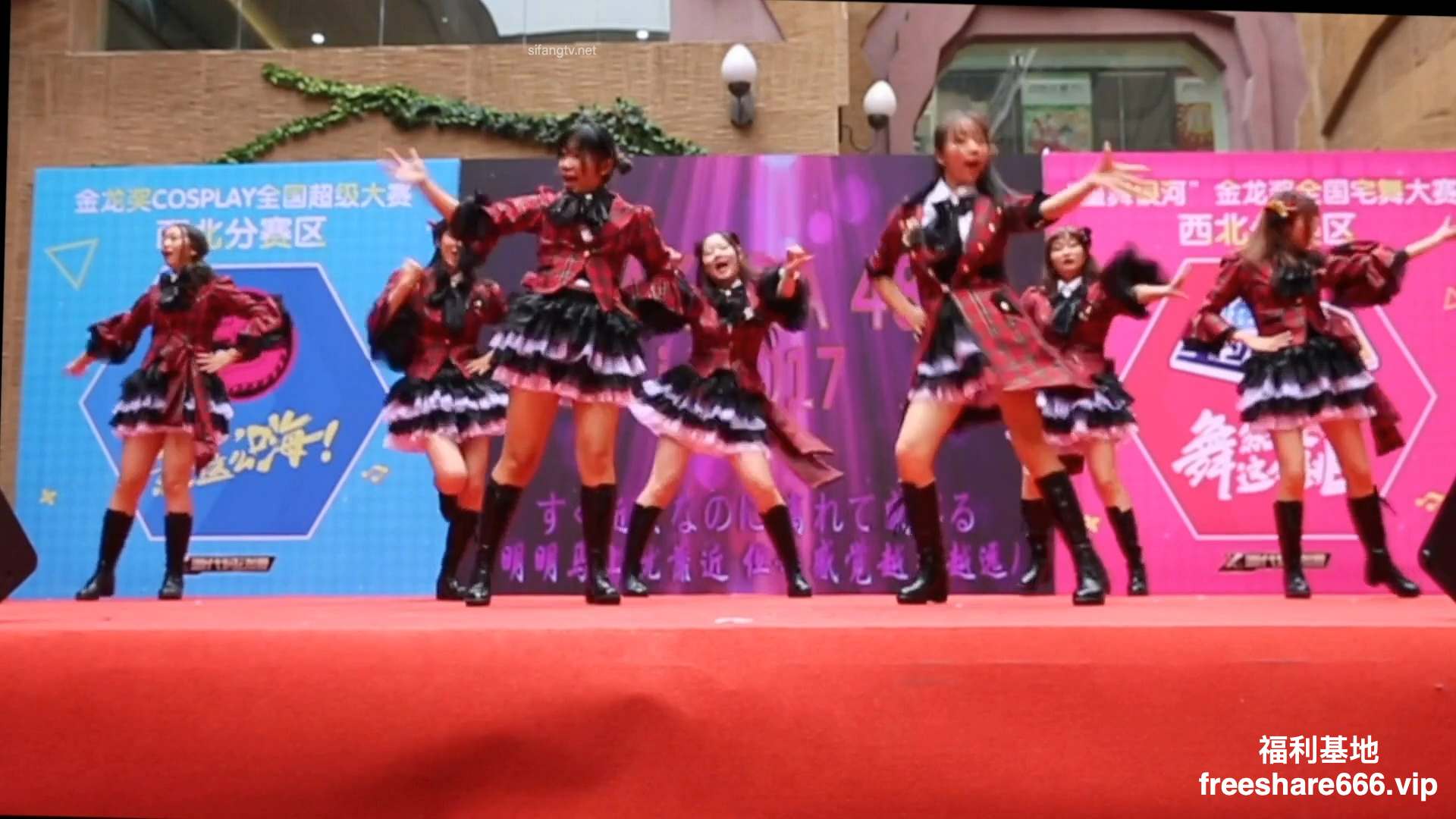 浆果儿超市公园户外大胆露出户外自慰34V/31G